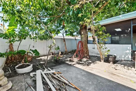 3880 E 8th Lane Hialeah FL 33013