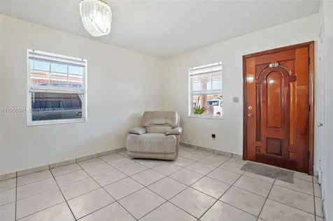 3880 E 8th Lane Hialeah FL 33013