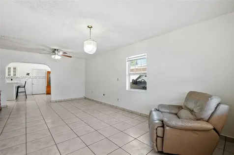 3880 E 8th Lane Hialeah FL 33013