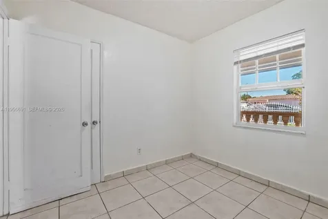 3880 E 8th Lane Hialeah FL 33013