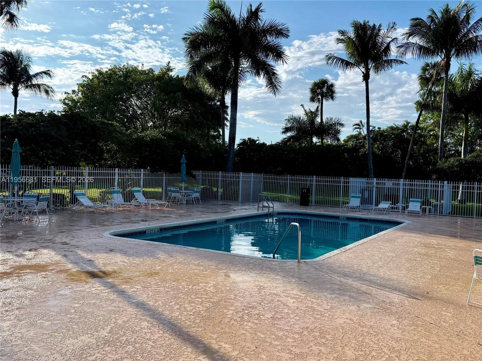 712 W Palm Aire Drive Pompano Beach FL 33069