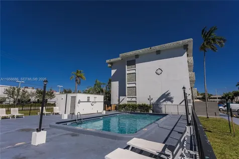 16450 NW 2nd Avenue Miami FL 33169