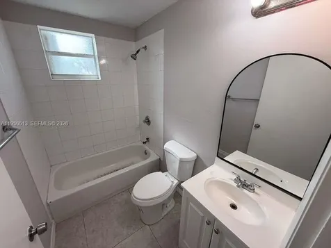 229 NW 10th Avenue Miami FL 33128