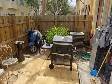1542 SE 24th Court Homestead FL 33035