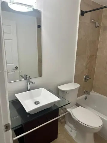 4812 Pine Tree Drive Miami Beach FL 33140