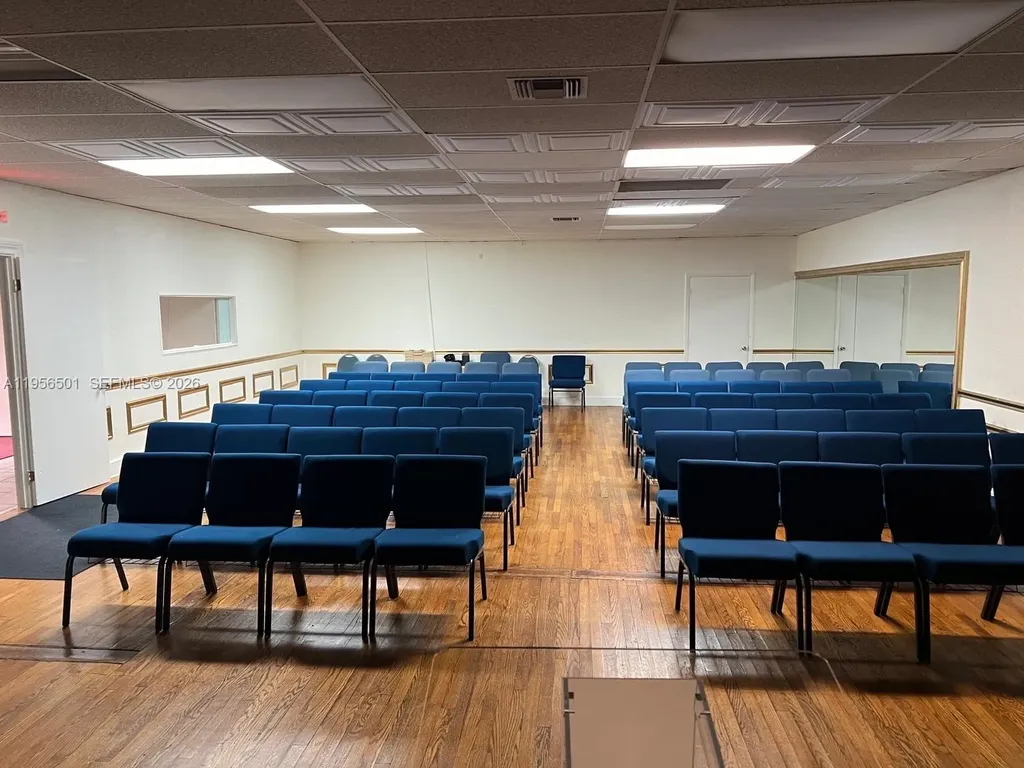 7573 W Oakland Park Boulevard Lauderhill FL 33319