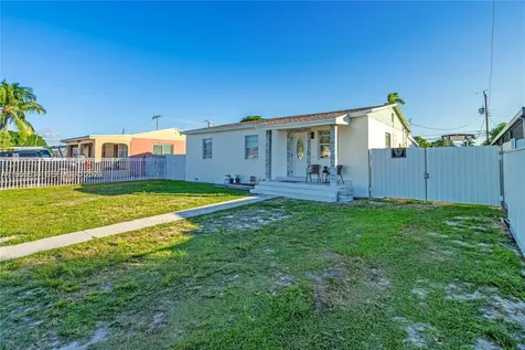174 E 40th Street Hialeah FL 33013