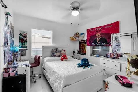 174 E 40th Street Hialeah FL 33013