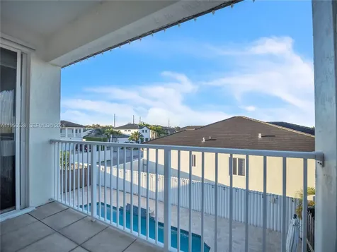 15541 SW 21st Terrace Miami FL 33185