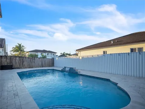 15541 SW 21st Terrace Miami FL 33185