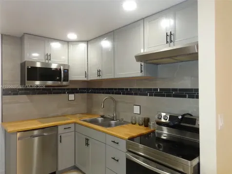 4172 Inverrary Drive Lauderhill FL 33319