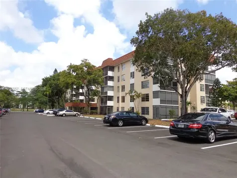 4172 Inverrary Drive Lauderhill FL 33319
