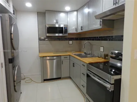 4172 Inverrary Drive Lauderhill FL 33319