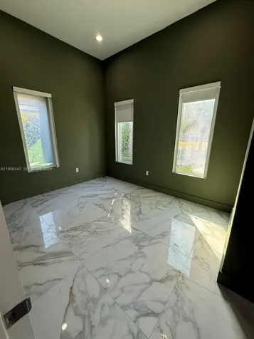 9839 SW 213th Street Cutler Bay FL 33189