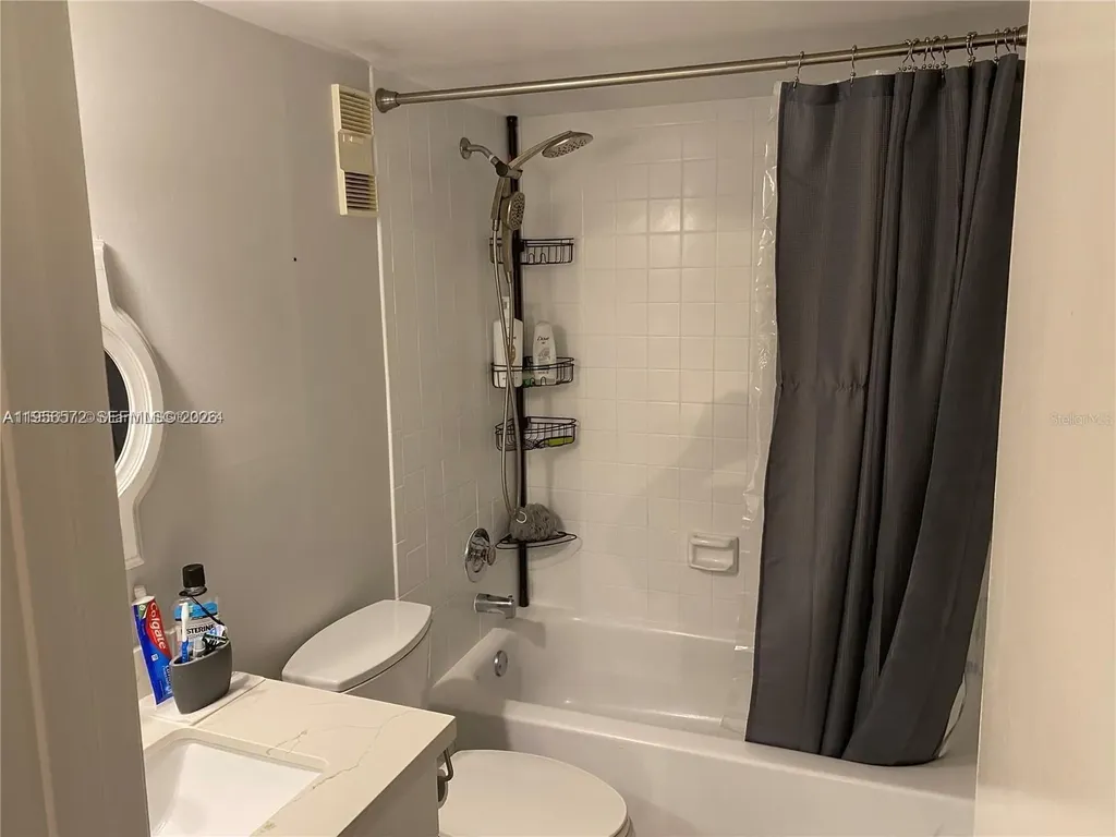 2205 S Cypress Bend Dr, Pompano Beach FL 33069