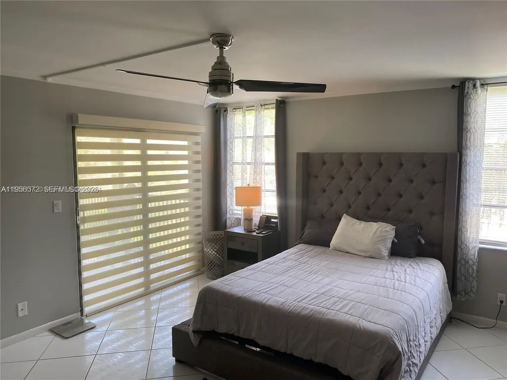 2205 S Cypress Bend Dr, Pompano Beach FL 33069