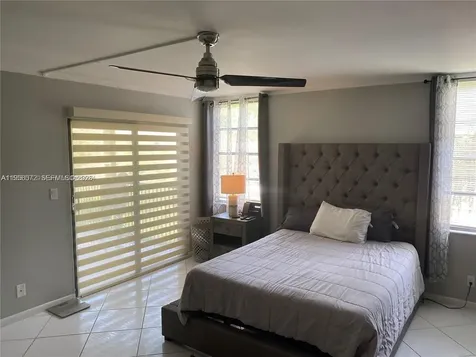 2205 S Cypress Bend Dr, Pompano Beach FL 33069