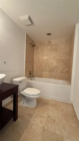 350 S Miami Avenue Miami FL 33130