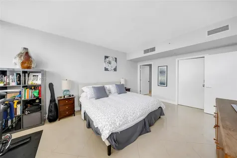 7929 West Drive North Bay Village FL 33141