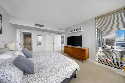 7929 West Drive North Bay Village FL 33141
