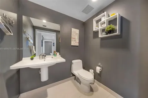 7929 West Drive North Bay Village FL 33141