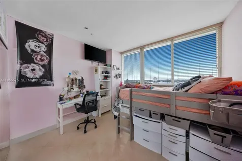 7929 West Drive North Bay Village FL 33141