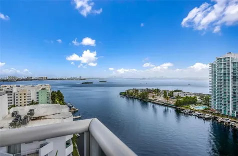 7929 West Drive North Bay Village FL 33141