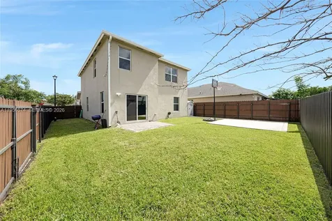 572 NE 6th Place Homestead FL 33034
