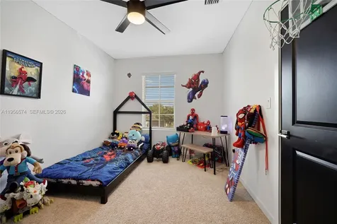 572 NE 6th Place Homestead FL 33034