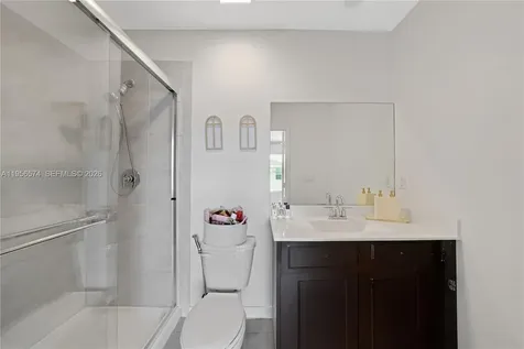 572 NE 6th Place Homestead FL 33034