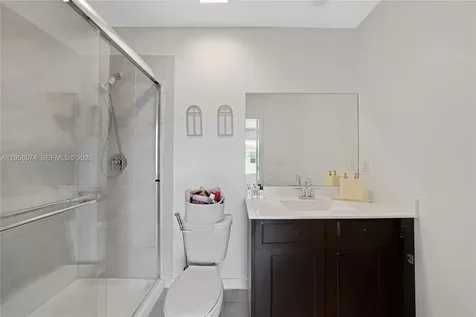 572 NE 6th Place Homestead FL 33034