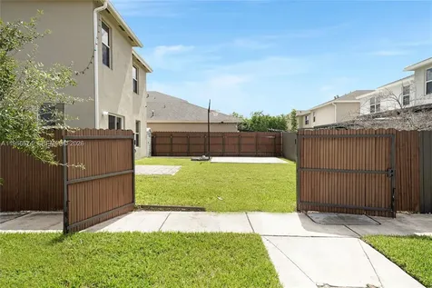 572 NE 6th Place Homestead FL 33034