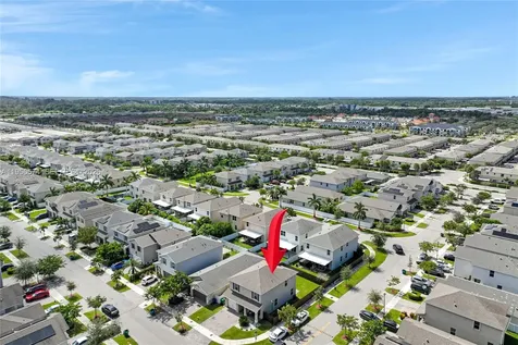 572 NE 6th Place Homestead FL 33034