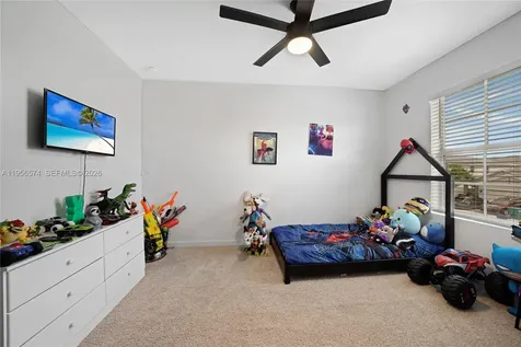 572 NE 6th Place Homestead FL 33034
