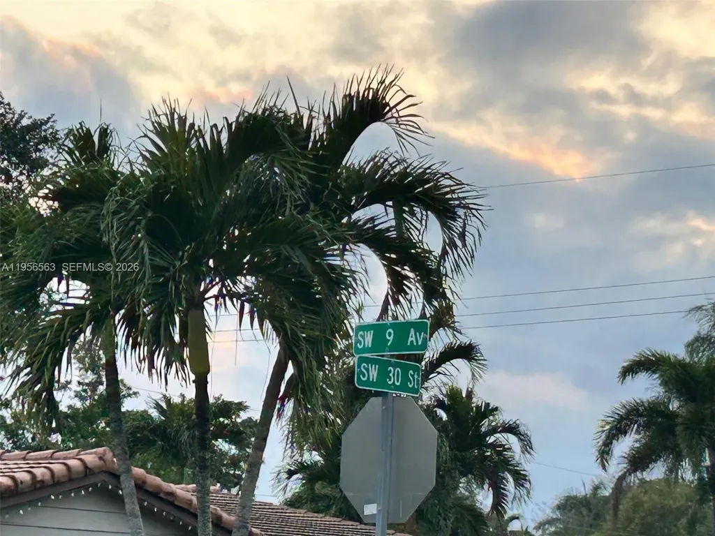 815 SW 30th Street Fort Lauderdale FL 33315