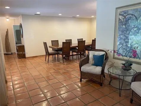1110 Redbird Avenue Miami Springs FL 33166
