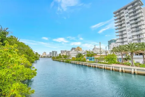 2924 Collins Avenue Miami Beach FL 33140