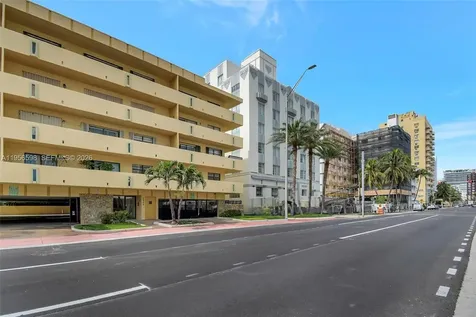 2924 Collins Avenue Miami Beach FL 33140