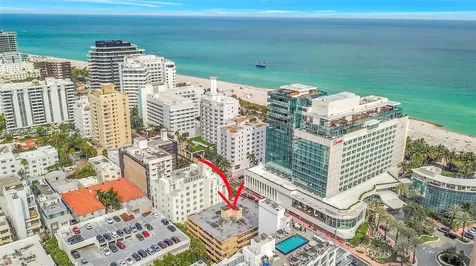 2924 Collins Avenue Miami Beach FL 33140