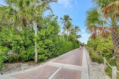 2924 Collins Avenue Miami Beach FL 33140