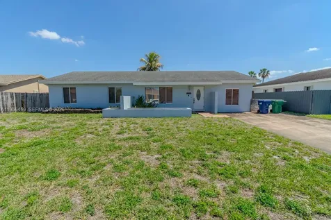 20013 NW 62nd Place Hialeah FL 33015