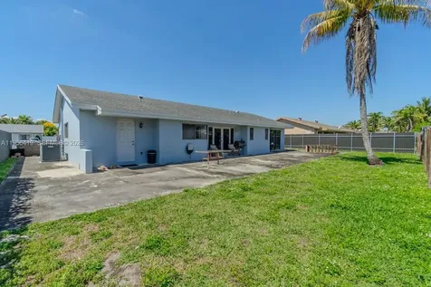 20013 NW 62nd Place Hialeah FL 33015