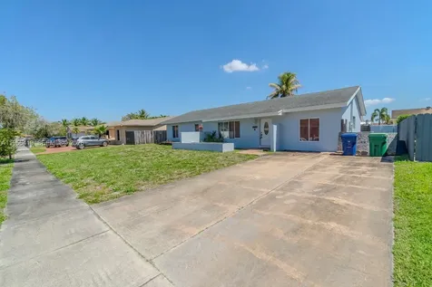 20013 NW 62nd Place Hialeah FL 33015