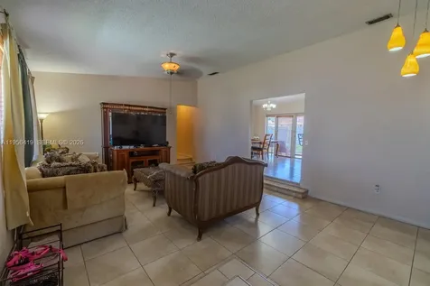 20013 NW 62nd Place Hialeah FL 33015