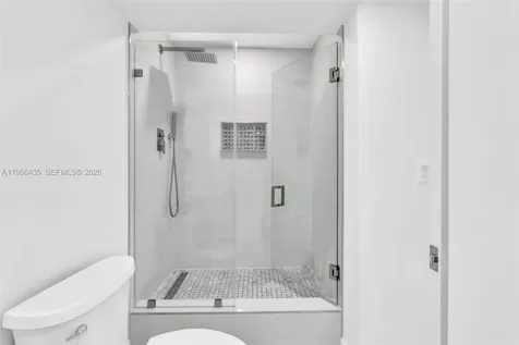 2625 Collins Avenue Miami Beach FL 33140