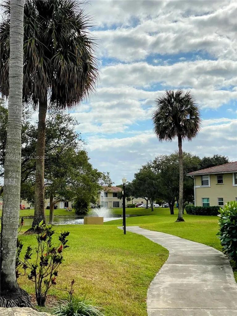900 Twin Lakes Drive Coral Springs FL 33071