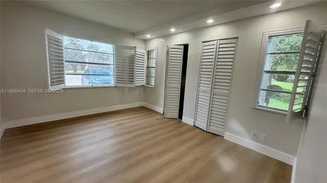 900 Twin Lakes Drive Coral Springs FL 33071