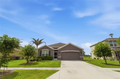 8649 Cobblestone Drive Fort Pierce FL 34945