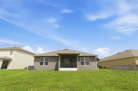 8649 Cobblestone Drive Fort Pierce FL 34945