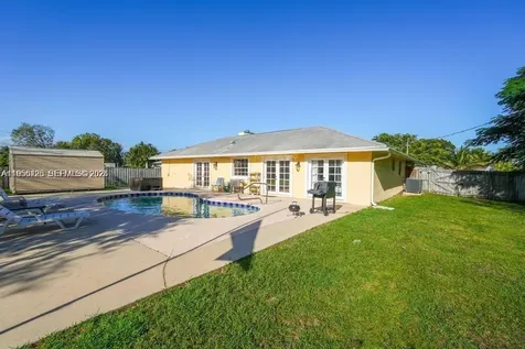 714 NE Lanfair Street Port St. Lucie FL 34983